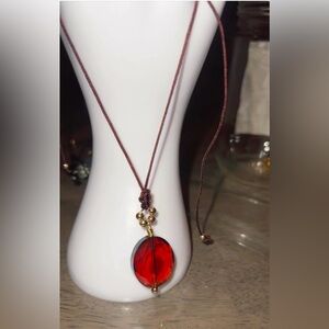 Adjustable necklace with hazel color stone